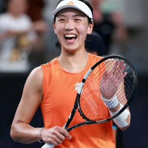 澳网单打十六强决出：王欣瑜创纪录，梅总鏖战小钱！